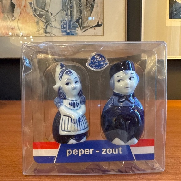 Vintage Blue & White Ceramic Dutch Boy & Girl Salt & Pepper In Original Packing - Picture 7 of 7